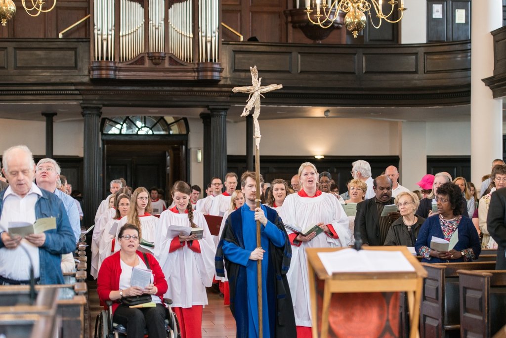 Here is the processional cross in action. Carried by my former boss, ex-Head Verger Gary. Also, he's wearing my cassock in this photo.