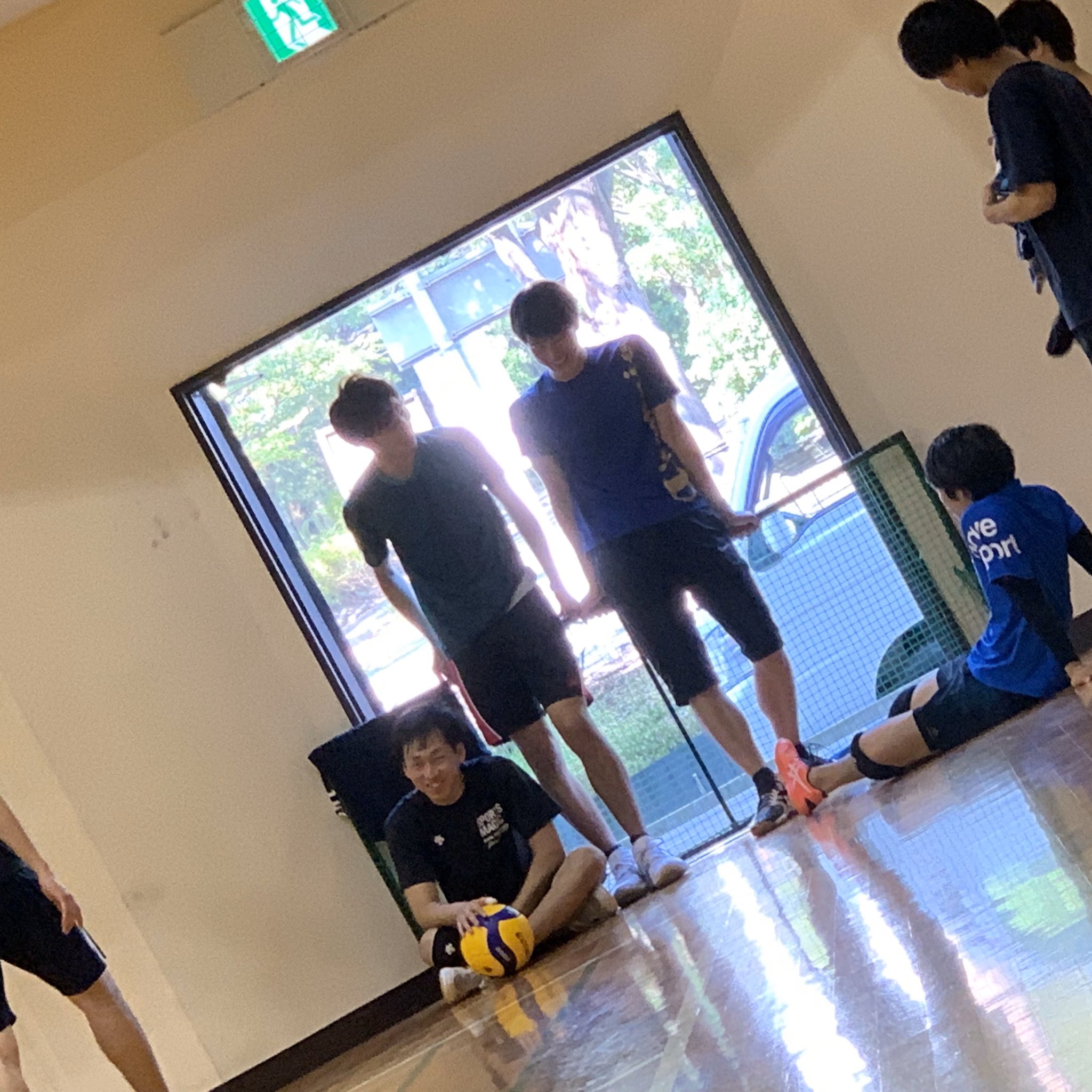 和歌山大学男子バレーボール部 一柳悠生 シス工３年 出身校 京都府立桃山高校 大学から始めたとは思えない実力でミドルもライトもこなす 元サッカー部で身体能力が高く ジャンプ力もチーム屈指である スリーマン中の掛け声は激アツでこちらも元気を