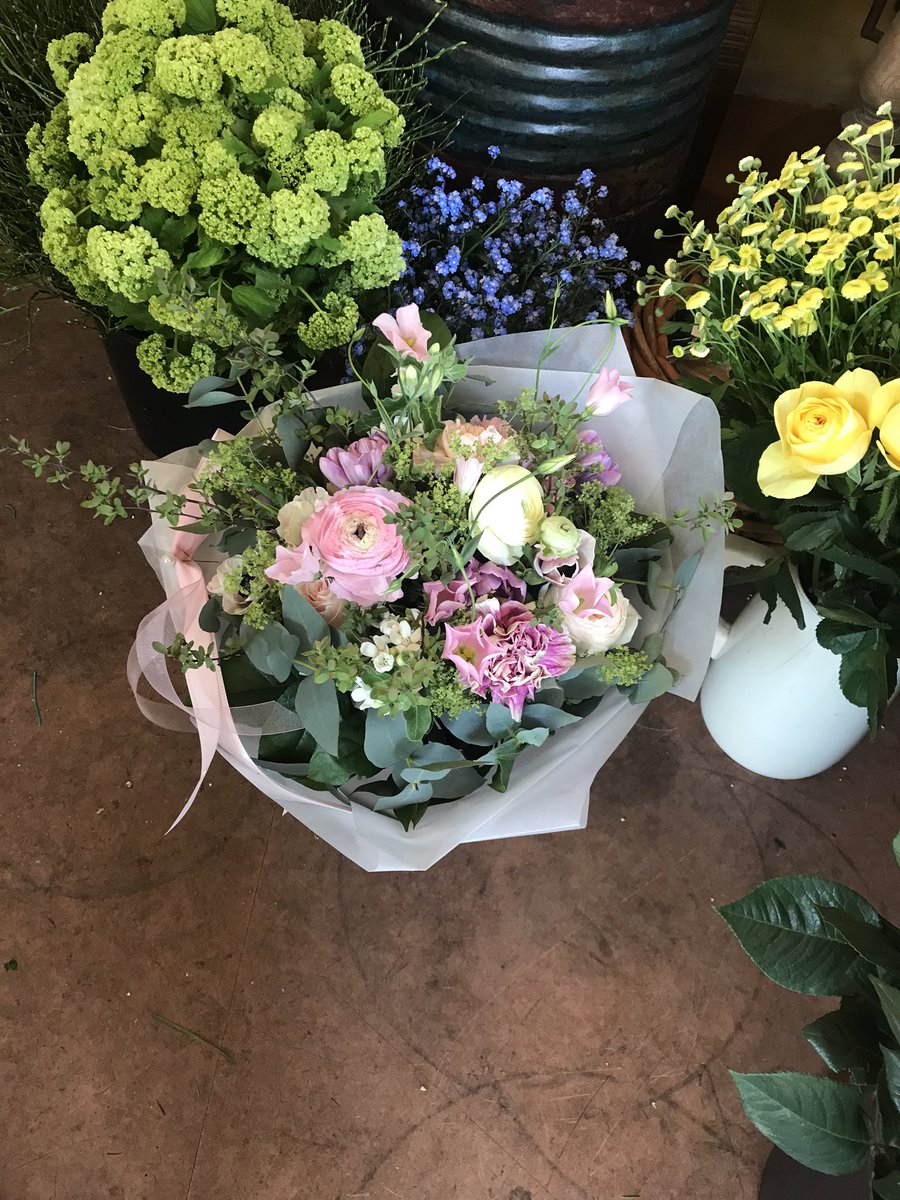 Schöne Ostern #ostern2020 #Easter #alleswirdgut #blumenstrauß #hoerlebnis