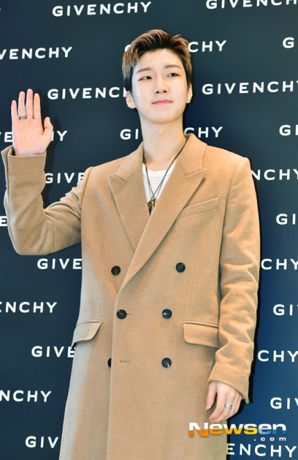 mes #TeamPinky tweet media