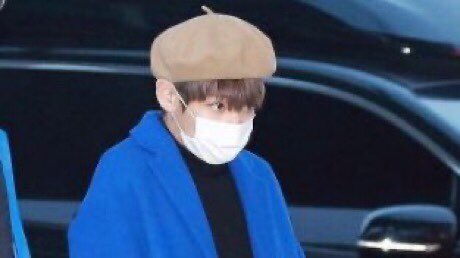 [end of thread] petition for tae to wear a lil strawberry beret