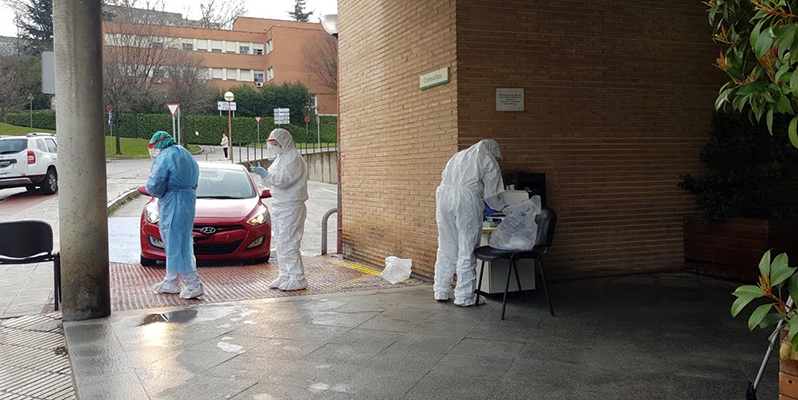 birloque's tweet image. Hoy quiero contaros algo del trabajo del #LabUCMCovid19 montado en @unicomplutense, ya analizando carga viral por RT-qPCR en más de 500 muestras diarias de residencias de mayores. Se procesan muestras de 3-4 residencias al día. Pero hay mucho más. Seguid el hilo