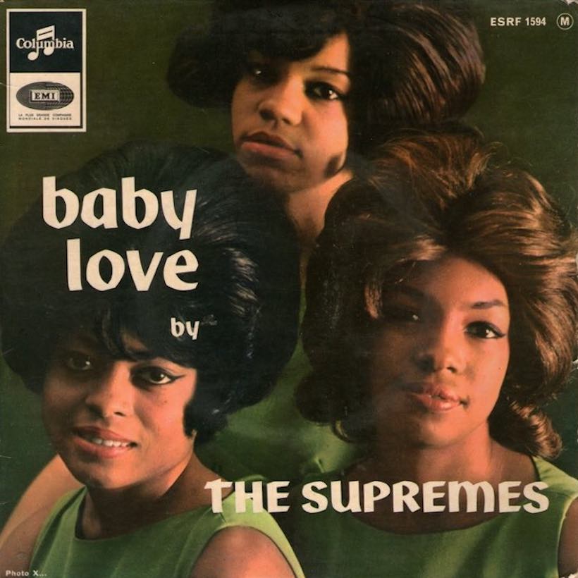 Sur « Baby Love » des Supremes, pour créer les sons ressemblant à des clappements de main qui font le sel de la chanson, les producteurs fixent avec des ressorts des planches de cinq centimètres sur dix et demandent à un homme de marcher dessus. Ils enregistrent le son produit.