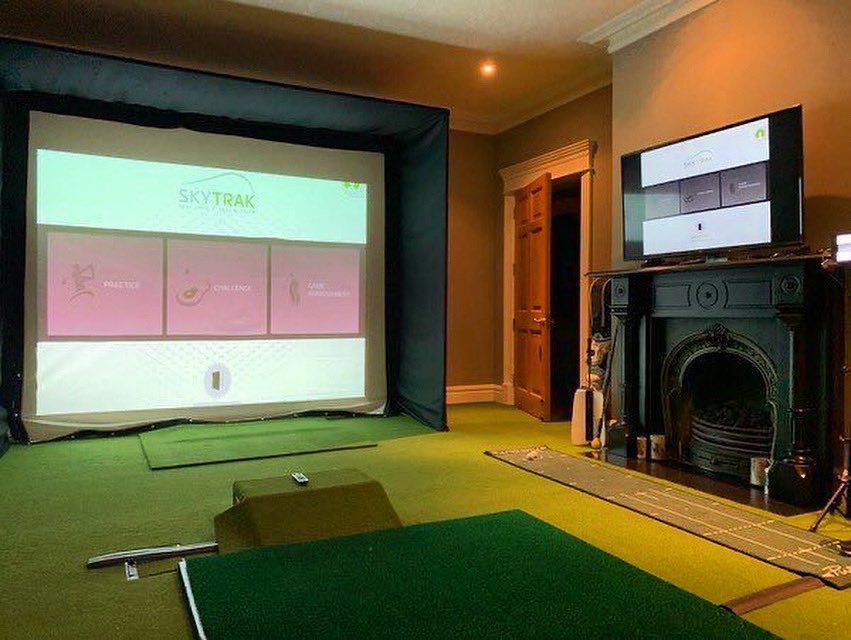 GOLFBAYSUK's tweet photo. @SkyTrakGolf setup using GolfBays EasySimPro enclosure πππ₯ #indoorgolf #indoorgolfexperts #golfuk #golfusa #golfsimulators #skytrak #easysim #golfsimulators #impactscreen #pga #golflife #golfswing #golfshank https://t.co/O5hGeP6xI6 https://t.co/77rh8aYaei