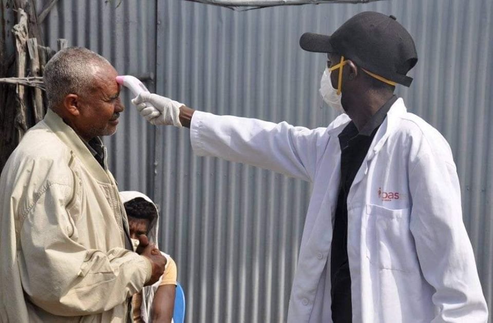 mimilalim's tweet image. Is this supposed to be done this way ??@lia_tadesse @TakeleUma 
Can't we use non-contact?

"Chinese authorities are using infrared thermometers to screen people for the illness, as the devices have become synonymous with trying to contain deadly outbreaks" (The New York times).