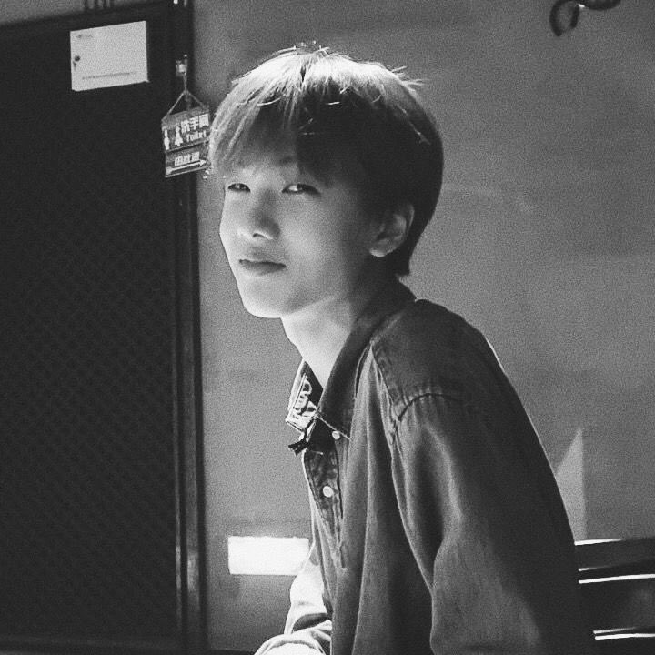 / / 𝖂𝖊 𝖌𝖔𝖙 𝖙𝖍𝖆𝖙 𝖇𝖔𝖔𝖒 ♫

สวัสดีครับ ผม (ไจ่ไจ๋) img 𝖏𝖎𝖘𝖚𝖓𝖌 02'𝖘 ⛓ วันนี้จะมาแลกฟอล➖ตามทักเพียงแค่กดปุ่มรีทวิต แล้วผมจะไปหาทันทีทันใด . 

ยพท. ลฟตท