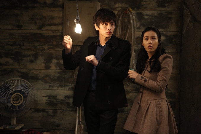 13. Spellbound Yeo-Ri (Ye-jin Son) sees ghosts and crazy things happen to the people around her. When she joins Jo-Goo's (Min-ki Lee) show, he offers to help her find a way out before the ghosts can chase him away