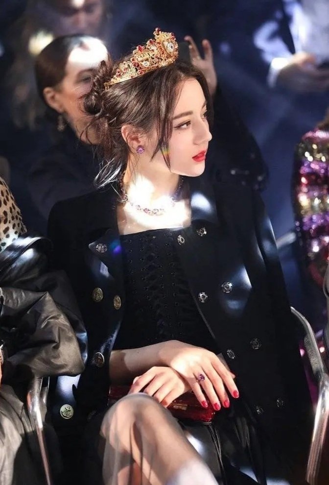 suran56129640's tweet photo. Chinese actress #China https://t.co/tEkXrYouXA