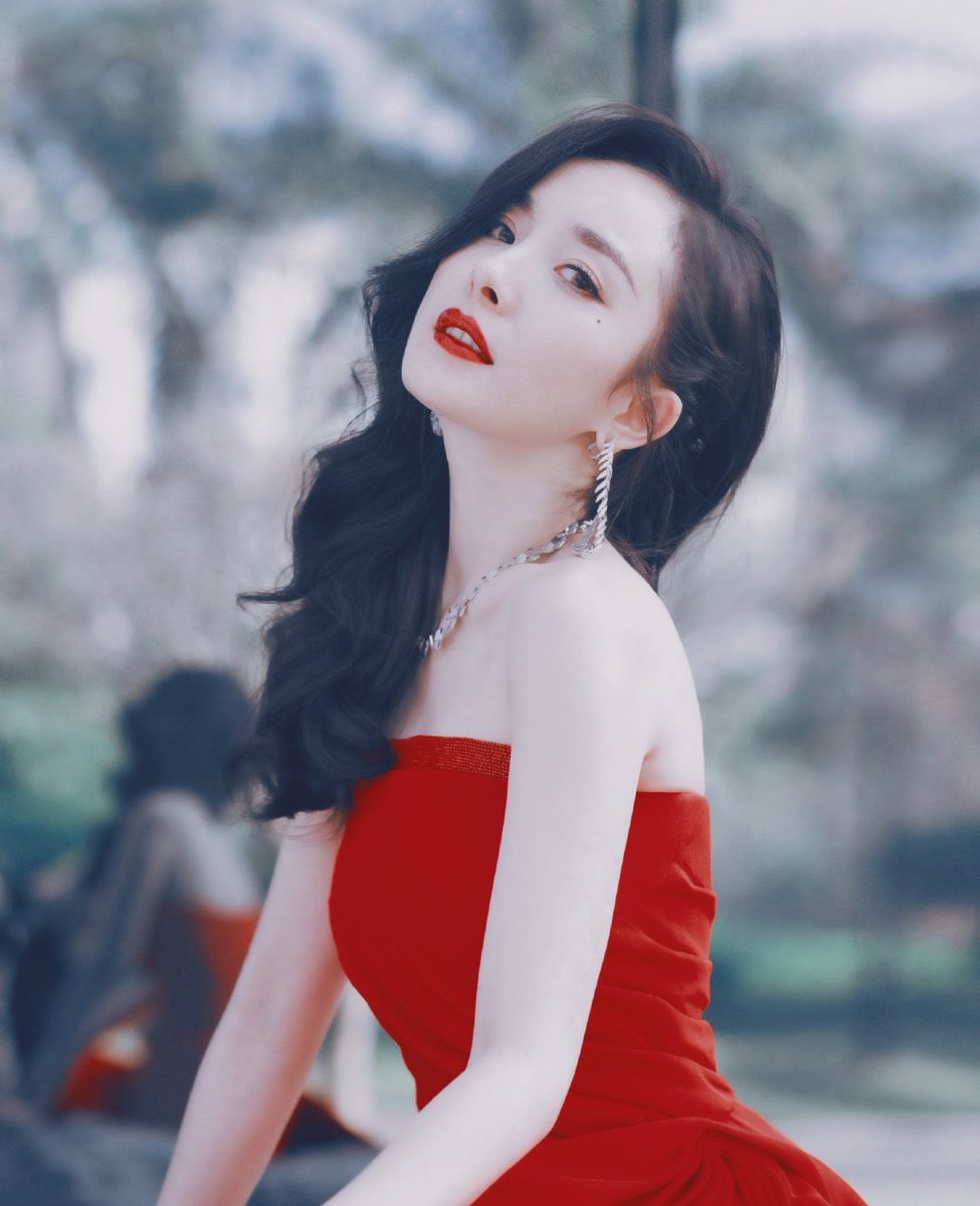 suran56129640's tweet photo. Chinese actress #China https://t.co/tEkXrYouXA