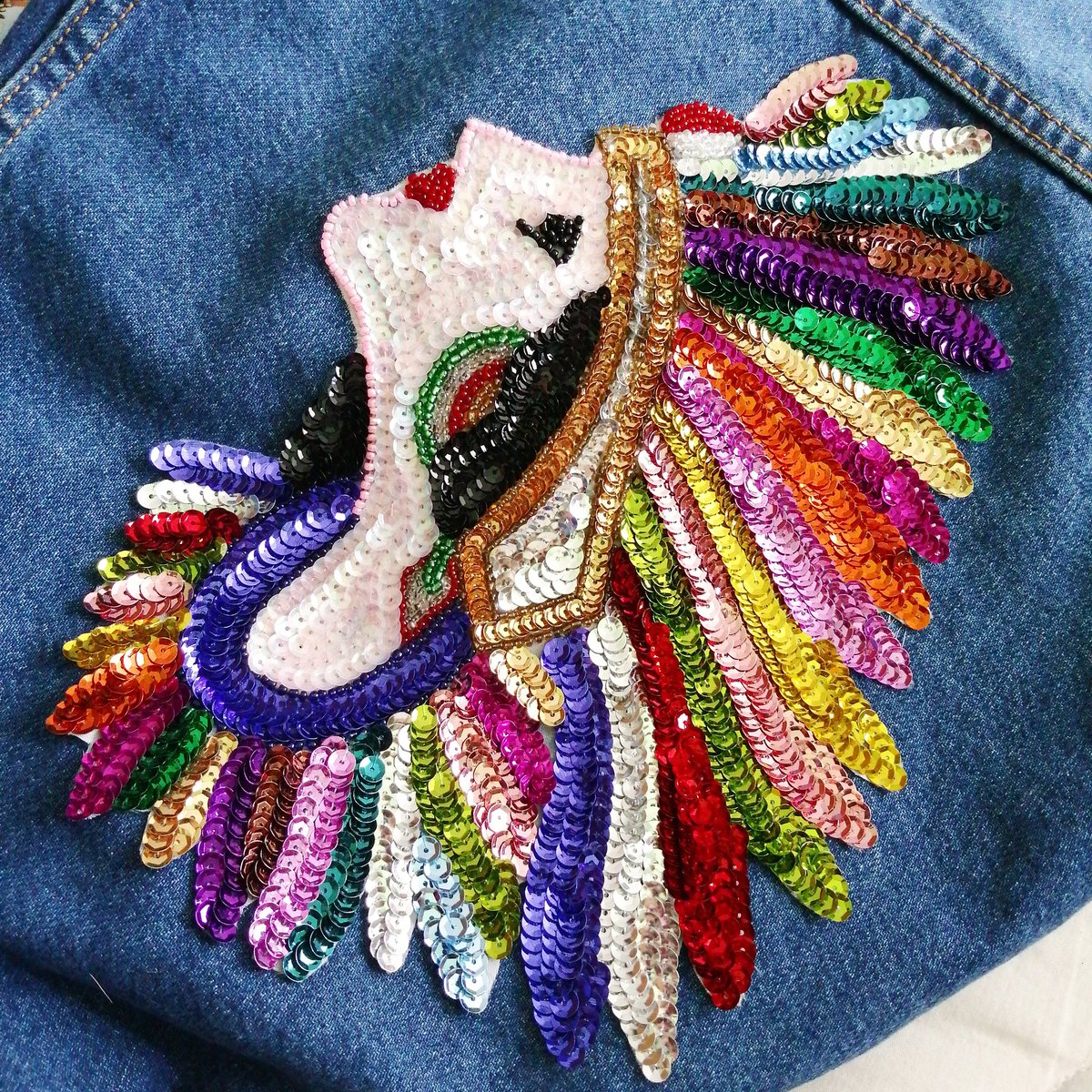 miss_marihuana's tweet image. Parches vrgs sólo con #MissAerolita #DiseñoMexicano #ModaMx #ConsumeLocal 
Intervenimos cualquier prenda, mis favoritas son las de mezclilla 🔮