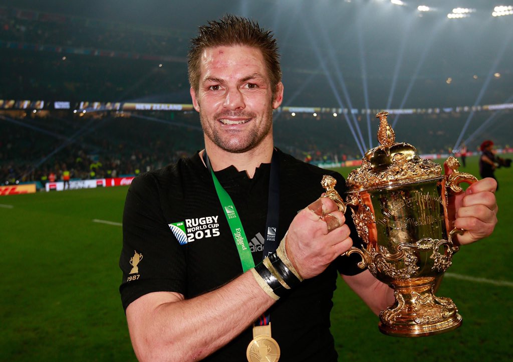 Diolch <a href="/LlyrJams/">Llyr james</a> 
Post 4 rugby players who 
made you fall in love with the 
game or continue to make you 
fall in love with the game.
I nominate these 5 to turn 
twitter #rugby <a href="/edrydJames/">Edryd James</a> <a href="/DanBachDavies/">Dan Bach Davies</a> <a href="/Rhoodri_Davies/">Rhodri Davies</a> <a href="/gutojones1995/">Guto</a> <a href="/aledsionjones13/">Aled Jones</a>