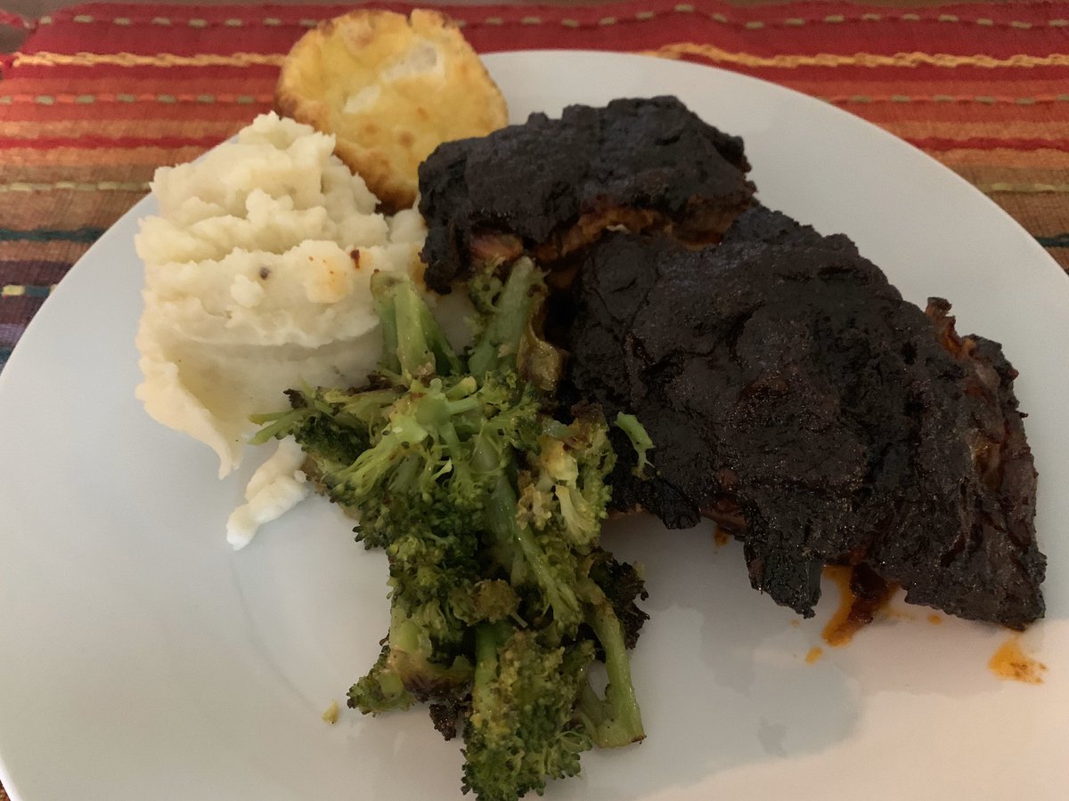Early dinner = unbelievable ribs, braised broccoli, goat cheese mashed potatoes, and the most amazing cheese biscuits/bread you’ve ever had. I can’t believe I get to eat like this.