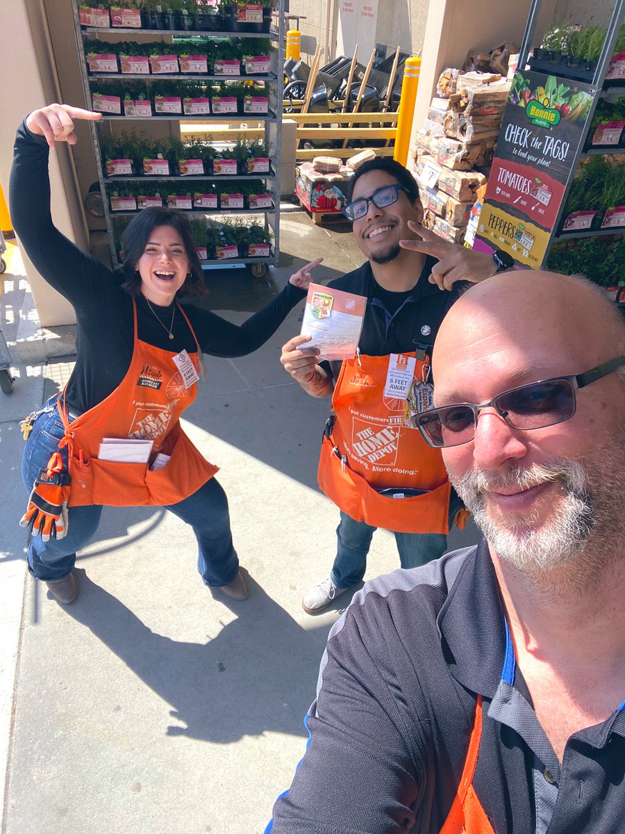 nicole🍊 tweet media