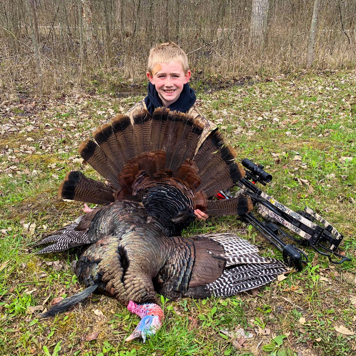 Trathen Koffler got it done during Ohio Youth Season!

Crossbow | Stealth NXT
Distance | 15-yards
9.25” Beard | 1 1/4” and 1 1/8” Spurs

Congrats Trathen!

#tenpointcrossbows #crossbow #turkeyhunting #youthhunting