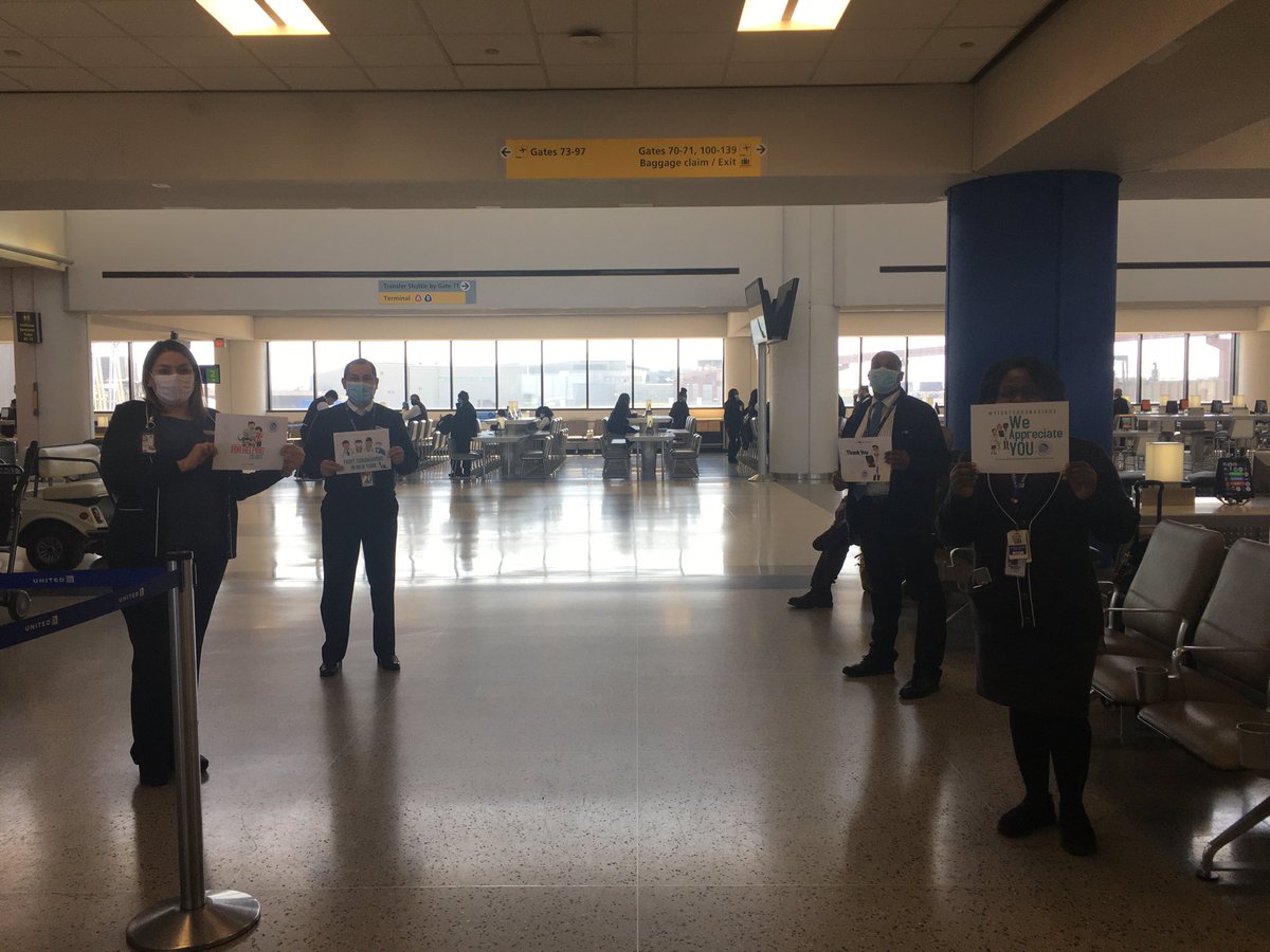 EWR Csr’s greeting and thanking our healthcare professionals upon arrival in EWR! ⁦@weareunited⁩ #EWRSTRONG #EWRPROUD #UnitedTogether