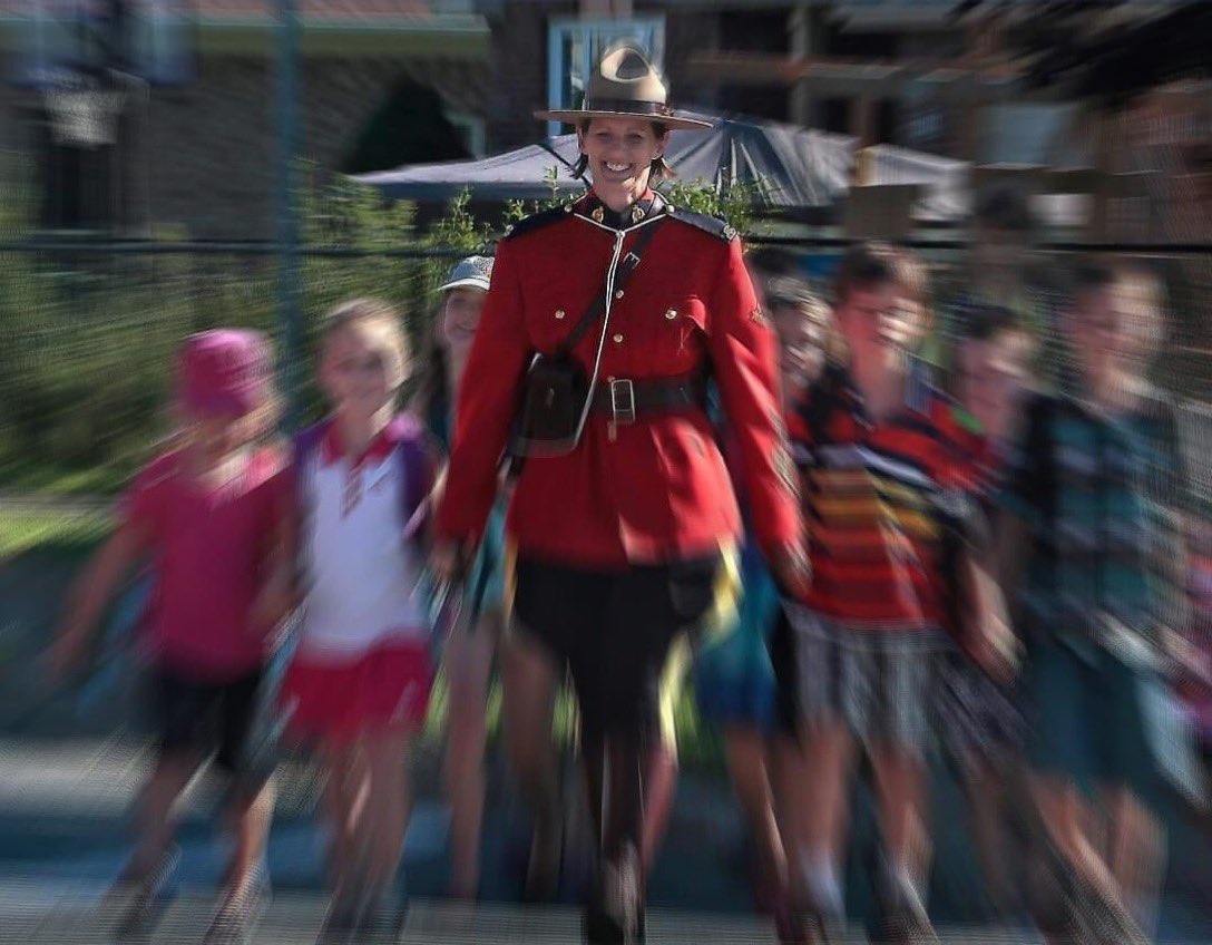 Jscunningham1's tweet photo. This is what a hero looks like. #RIPCstHeidiStevenson @RCMPNS @rcmpgrcpolice https://t.co/M13aM90tsQ