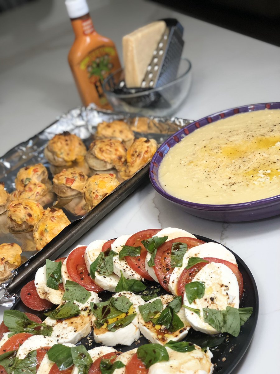 FiveMonkeysBBQ's tweet photo. This meal was all about comfort food #vibes! 5M Cream Cheese Stuffed mushrooms: fresh mushrooms, cream cheese, diced red pepper, fresh parsley, #OG5M, garlic, onion, salt and pepper, fresh shredded sharp cheddar, caprese salad with fresh basil, balsamic, evoo, to be continued https://t.co/yHMhfZdYip