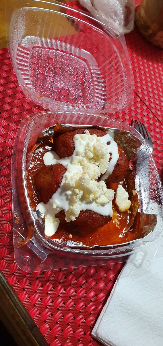 jordy_my's tweet photo. Acabamos de pedir y devorar la comida de @BarraAlipus (así los encuentran en Didi Food). Y qué cosa más deliciosa. Recomiendo MUCHO si viven al sur de CDMX.
Pedimos
-Caldos tlalpeños
-Molotes de plátano 
-Tlayuda con tasajo
-Flan 

Gracias, @arantzalaguapa por la recomendación. https://t.co/lay0jnQKoh