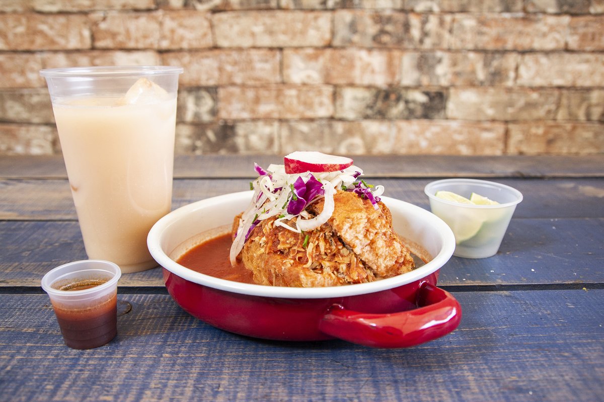 Pronto podrás disfrutar una deliciosa torta de <a href="/AhogadasMx/">Ahogadas Mx</a> en #FoodTrucksHouse, ¿cuál es tu mayor antojo esta cuarentena? 😋😋😋