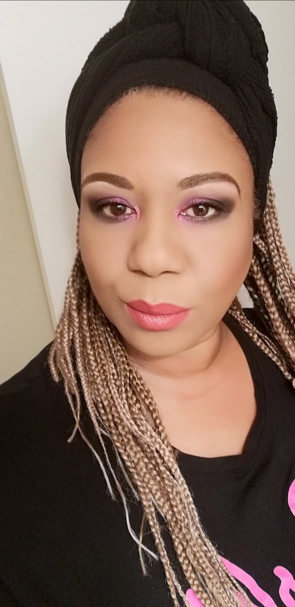 manyfacesofeve_'s tweet photo. Thinking about going blonde again. @purcosmetics Barbie palette @lagirlusa foundation and concealer @JeffreeStar setting powder #Blonde #purecosmetics #JeffreeStarCosmetics https://t.co/xKoBbgTa7R