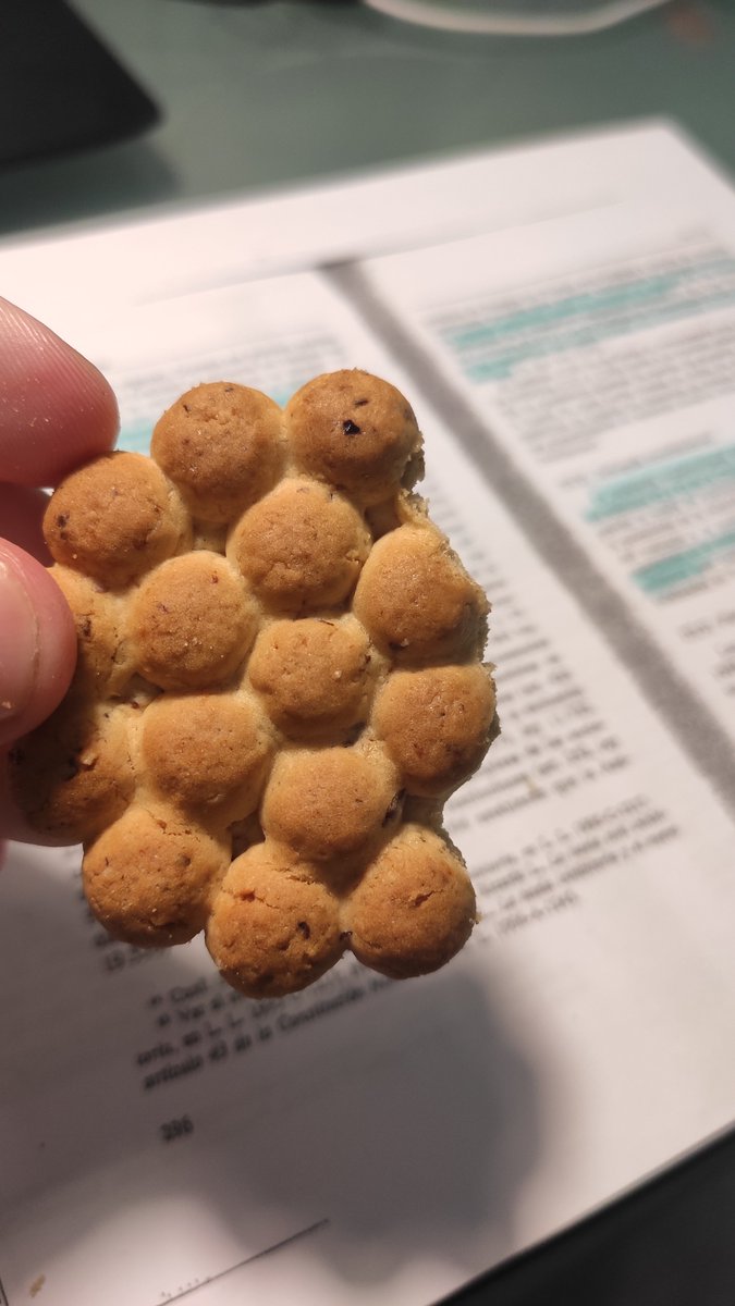 si no comes las frutigran bolita por bolita estas muerto por dentro