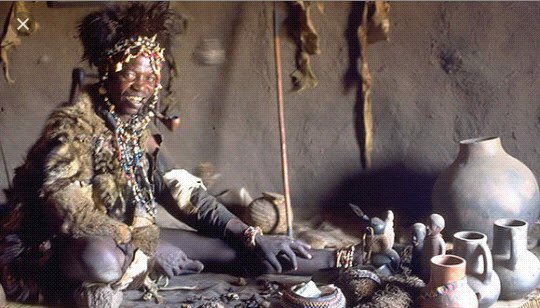 Kuromba - is basically when one goes to a witch doctor, (not a traditional healer there is a difference) and they get spiritual intervention to give them spiritual powers over a certain area of their life, it could be wealth or even to win all your physical fights (mangoromera)