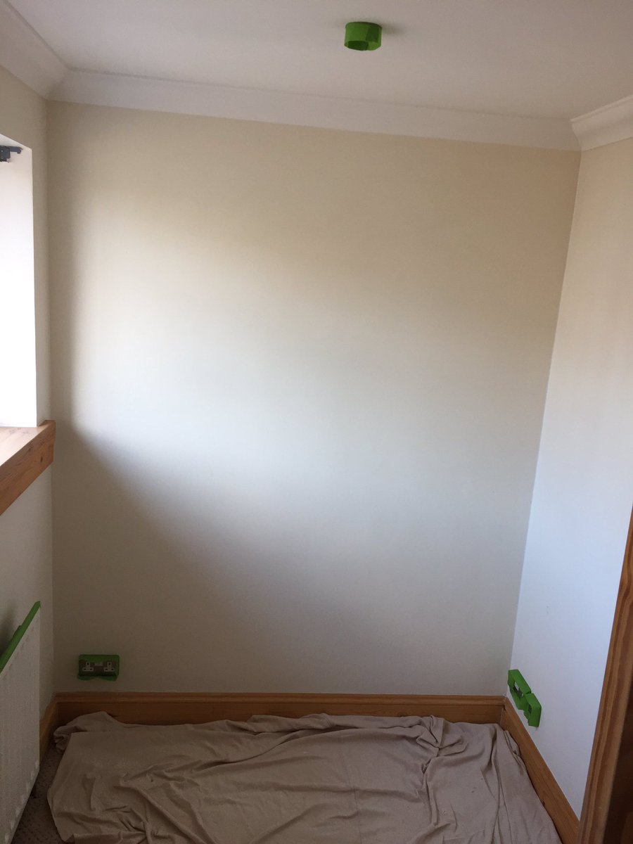 VinnarryDean's tweet photo. One plus side of this lockdown is that it gives us the opportunity to make improvements on one of the properties whilst we can’t get new tenants in. Works include a new patio, new rear path, redecoration and new kitchen worktops. 4 bedroom property in Exmouth TO LET. https://t.co/3MplSeaDaj