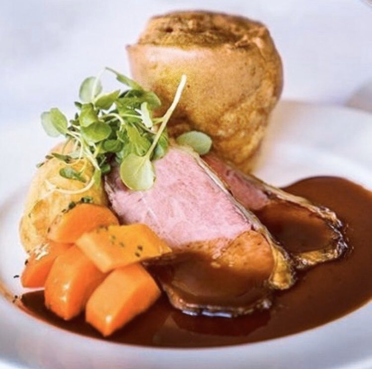 wentbridgehouse's tweet image. We’re missing our Sunday lunches.........Are you? 😋
#sundaylunch 
#wentbridgehouse 
#yorkshirepudding 
#foodlover 
#beef