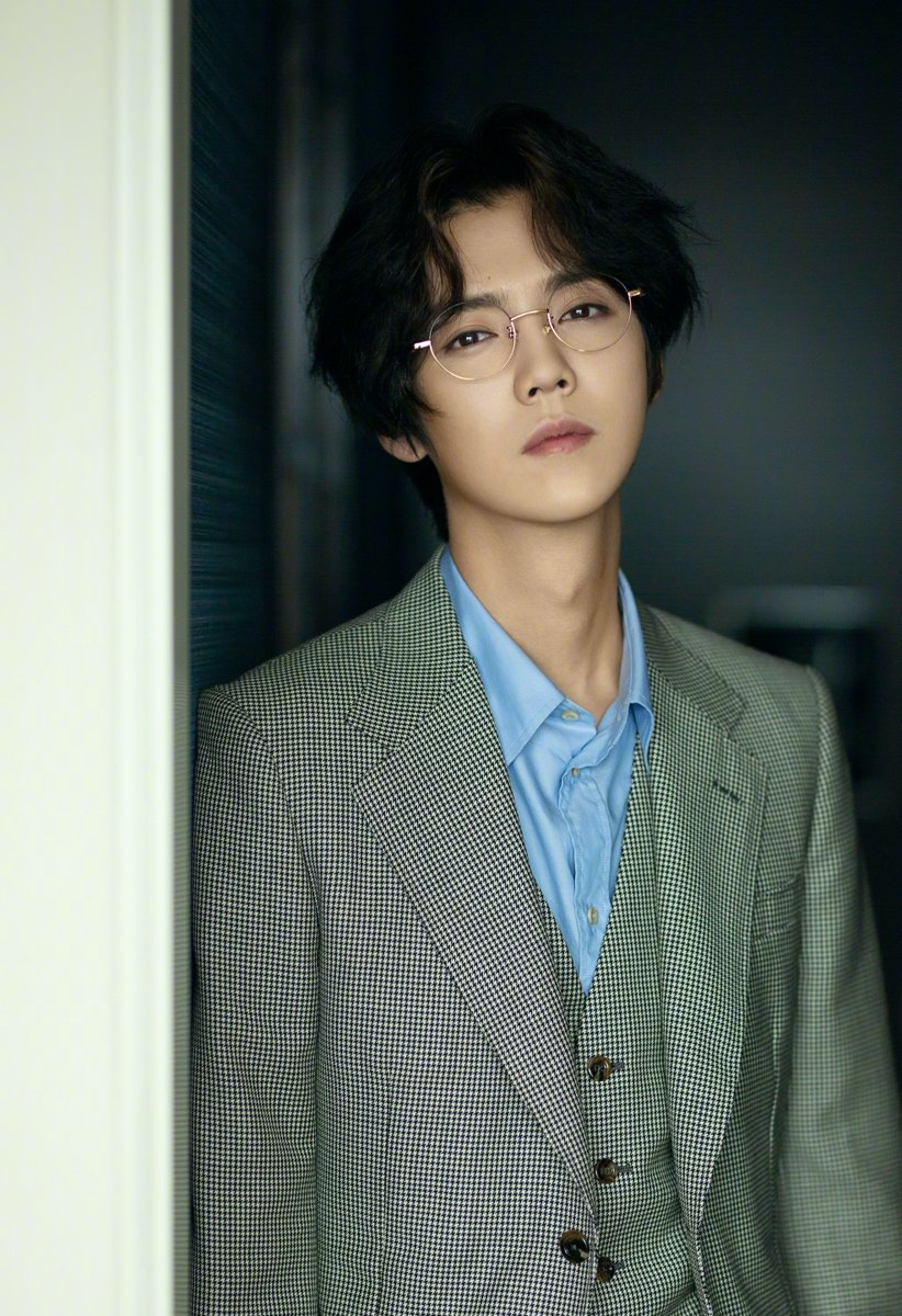 TrendingWeibo's tweet photo. Happy Birthday to the one and only #LuHan! 🎉🎂

The multitalented actor, dancer, and award-winning singer turns 30 today.

#0420SmileWithLuHan #HappyLuHanDay #鹿晗 https://t.co/3DKoSLkjCK
