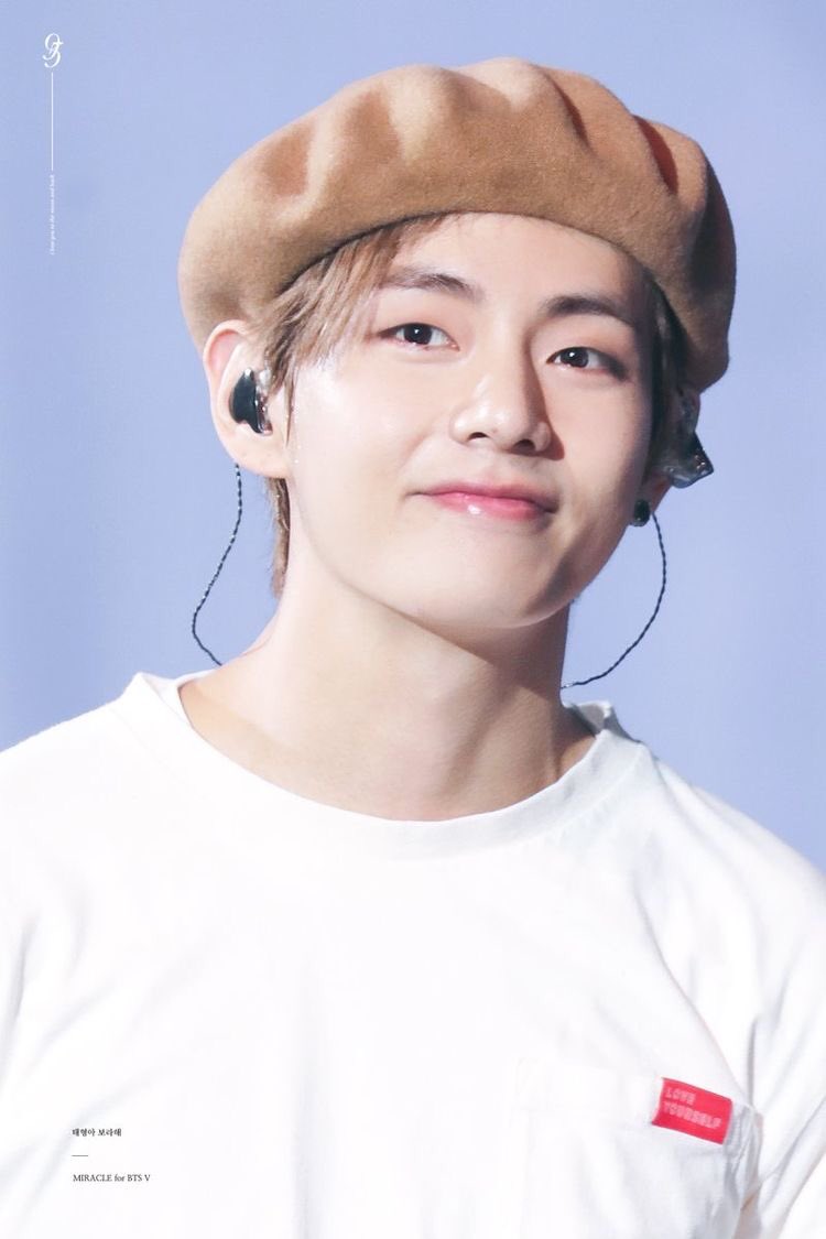 Taehyung in berets ~ a needed thread