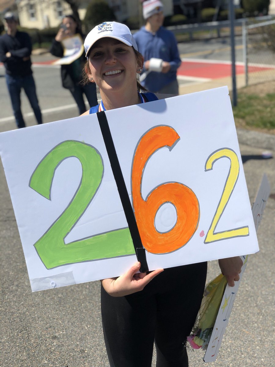 c_willi_17's tweet photo. So incredibly proud of you for running your first MARATHON and glad we could all celebrate 6 feet apart! You inspire so many, congratulations Big Sis!!! ❤️🏃🏻‍♀️ @ShhhSunshine https://t.co/8O8wfuJiyq