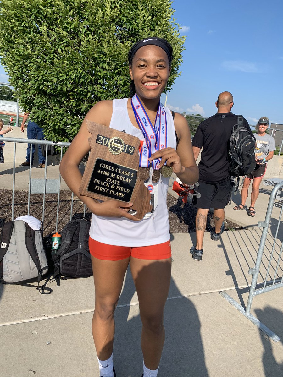 teresa66090733's tweet photo. I would like to announce that I will be continuing my track career at the University of Little Rock Arkanas‼️@LittleRockTFXC https://t.co/NNu1Ba7yBh