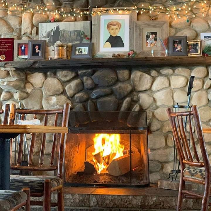 SilverForkLodge's tweet image. Just a little fireside moment for everyone to bask in. 🔥

We are still posting our favorite pictures of Silver Fork if anyone wants to share a beautiful memory! Tag your favorite shots with #silverforklodge and we'll share them on our pages! ❤