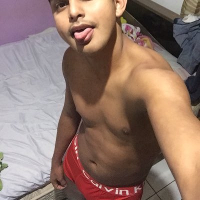 luuh_hrk's tweet photo. #NovaFotoDoPerfil https://t.co/Hgi4siuRyc