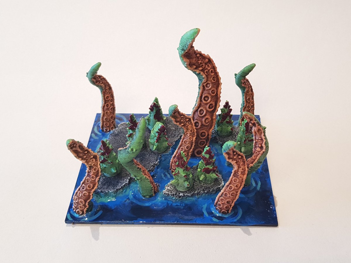 KoWBergen's tweet photo. My most bizarre creation as of yet. 🙈 2x blood worms hordes for Nightstalkers in Kings of War. I realize these won't appeal to everyone, but I am happy. 3d printed from models on thingiverse. Sometimes it is nice to just make something weird! #kow #kownorway #kingsofwar https://t.co/6X9xTGycF7