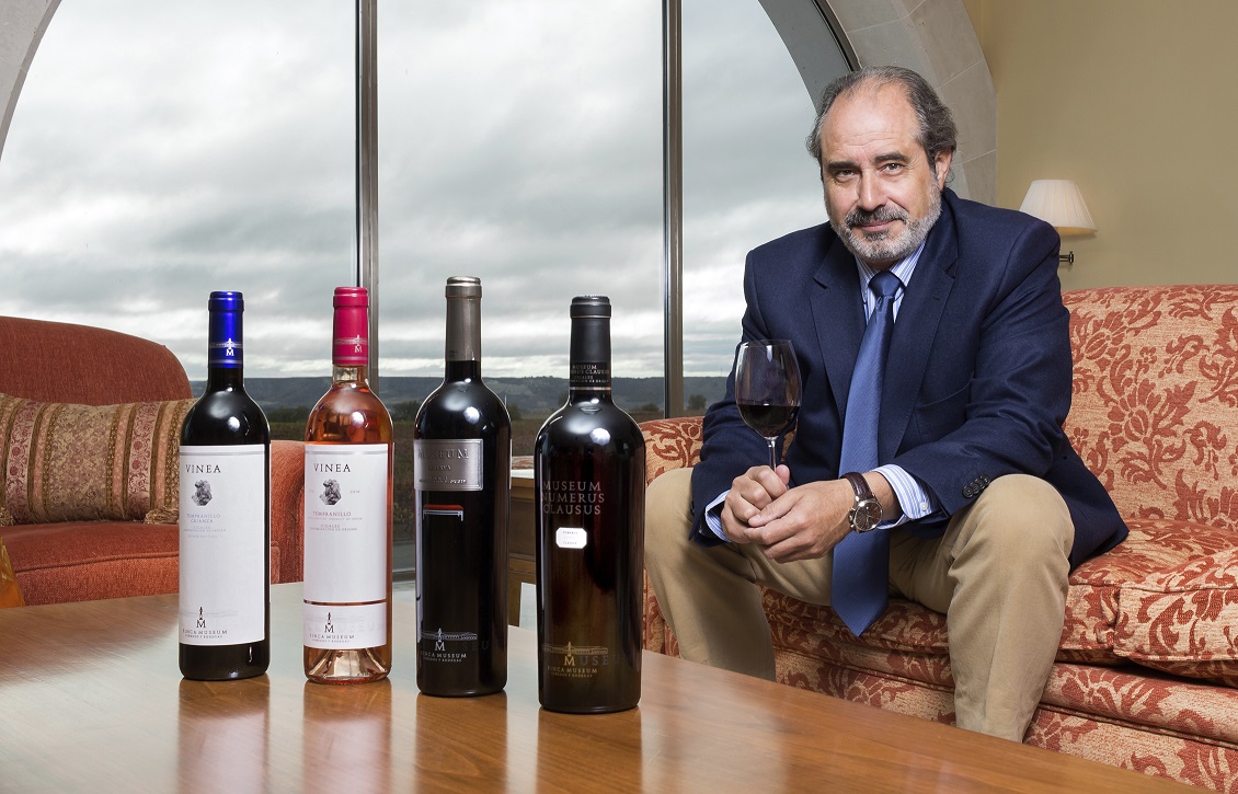 Situada en el Pago de Miraflores en Cigales, al estilo "château francés" con bellas vistas del Valle del Pisuerga. Pertenece al grupo <a href="/BaronDeLeyRioja/">Bodega Barón de Ley</a> 
Tienda online: cutt.ly/Ot6b7AI
rutadelvinocigales.com/bodegas/bodega…
<a href="/bodegasmuseum/">bodegasmuseum</a>
<a href="/TurismoCigales/">Turismo Cigales</a> <a href="/DOCigales/">D.O. Cigales</a> <a href="/turvalladolid/">Turismo Valladolid</a>