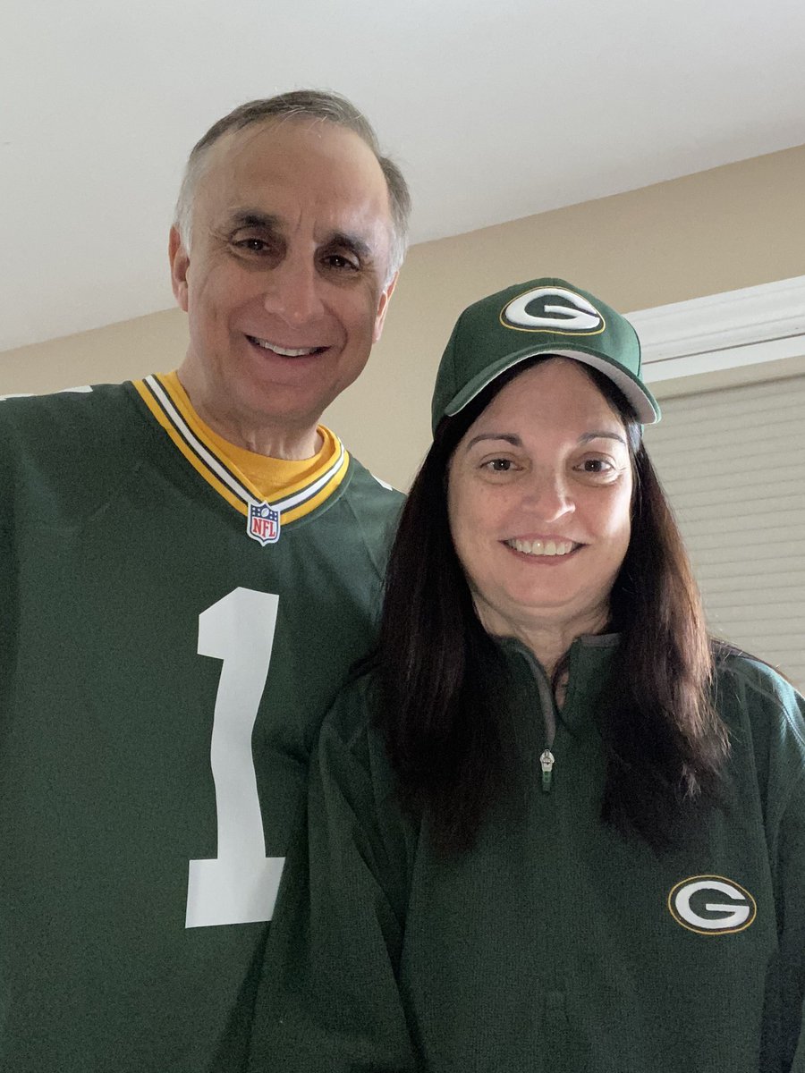 joecappnd's tweet photo. Amy &amp; I are enjoying Tailgating at home and cheering for the Packers today!  #GoPackGo. #GreenBayCVB #GBIsolateTailgate. @packers https://t.co/Kt9Nl9NJU0