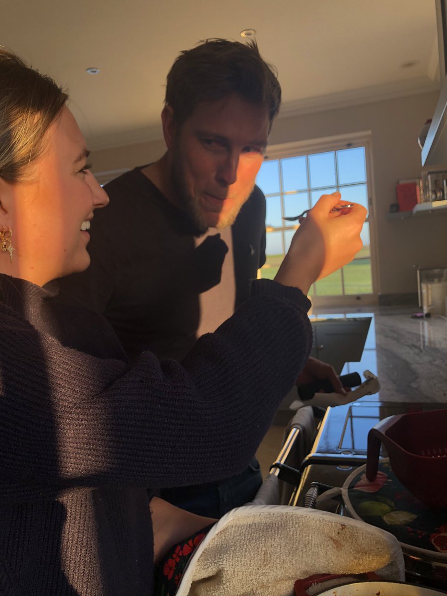 RosieManby's tweet photo. Itโs a process! @CianLlewellyn please! #chilli #withketchup https://t.co/yRvMTyYcJN