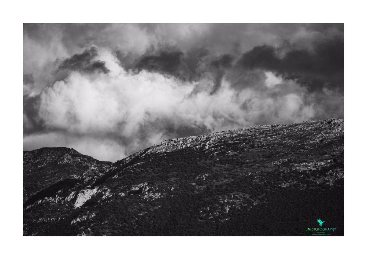 JMPHOTOGRAPHYJA's tweet photo. Primavera de tormentas🌦
.
.
.
#Jaén #jaen #jaenisdifferent #jaenparaisointerior #españa #andalucia #photooftheday #photographer #photography #fotodeldía #fotodeldia #catedraldejaen #catedrales #andresdevandelvira #vandelvira #monumentos #yomequedoencasa #blackandwhitephotography https://t.co/uAYa3xG1Da