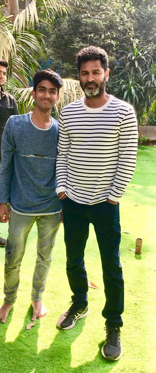 7764Alam's tweet photo. With Parabhu Deva Sir 
#junaidalam7764 #junaidalam #prabhudeva #COVID #trending #lockdown #StayatHome #MaharashtraLynching #PalgharMobLynching #moblynching #bollywoodstar #bollywoodactor #Bollywood #BollywoodNews #South #TamilNadu #TamilCinema #model #StylishMahesh #modelling #1 https://t.co/4aK5gpG7h8