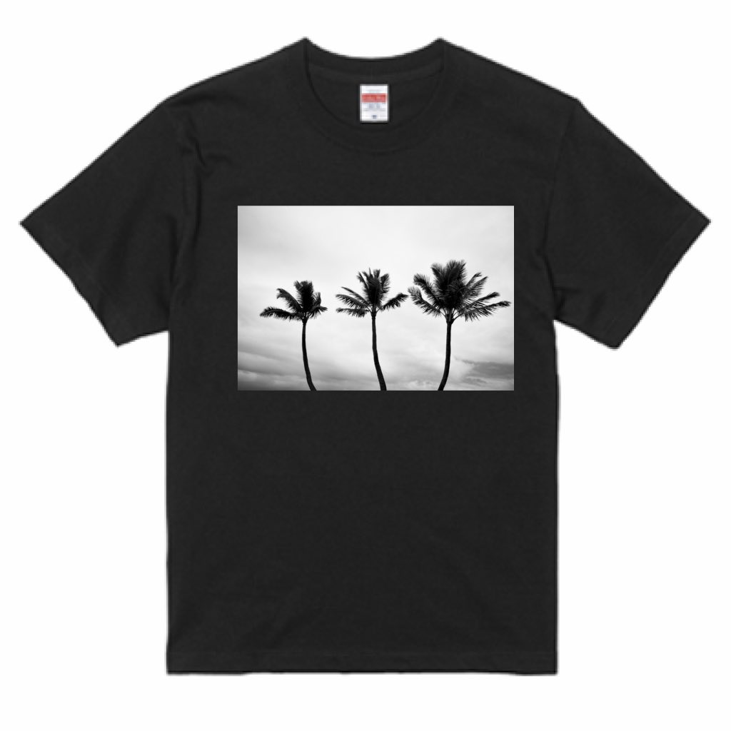style_k_'s tweet photo. 自分が着たくて、自分の写真を使って、オリジナルTシャツを注文してみた。
物が届いて実際に良ければ、他の写真も使って販売を考えます。

#オリジナルTシャツ #808style https://t.co/yfJifzubrw