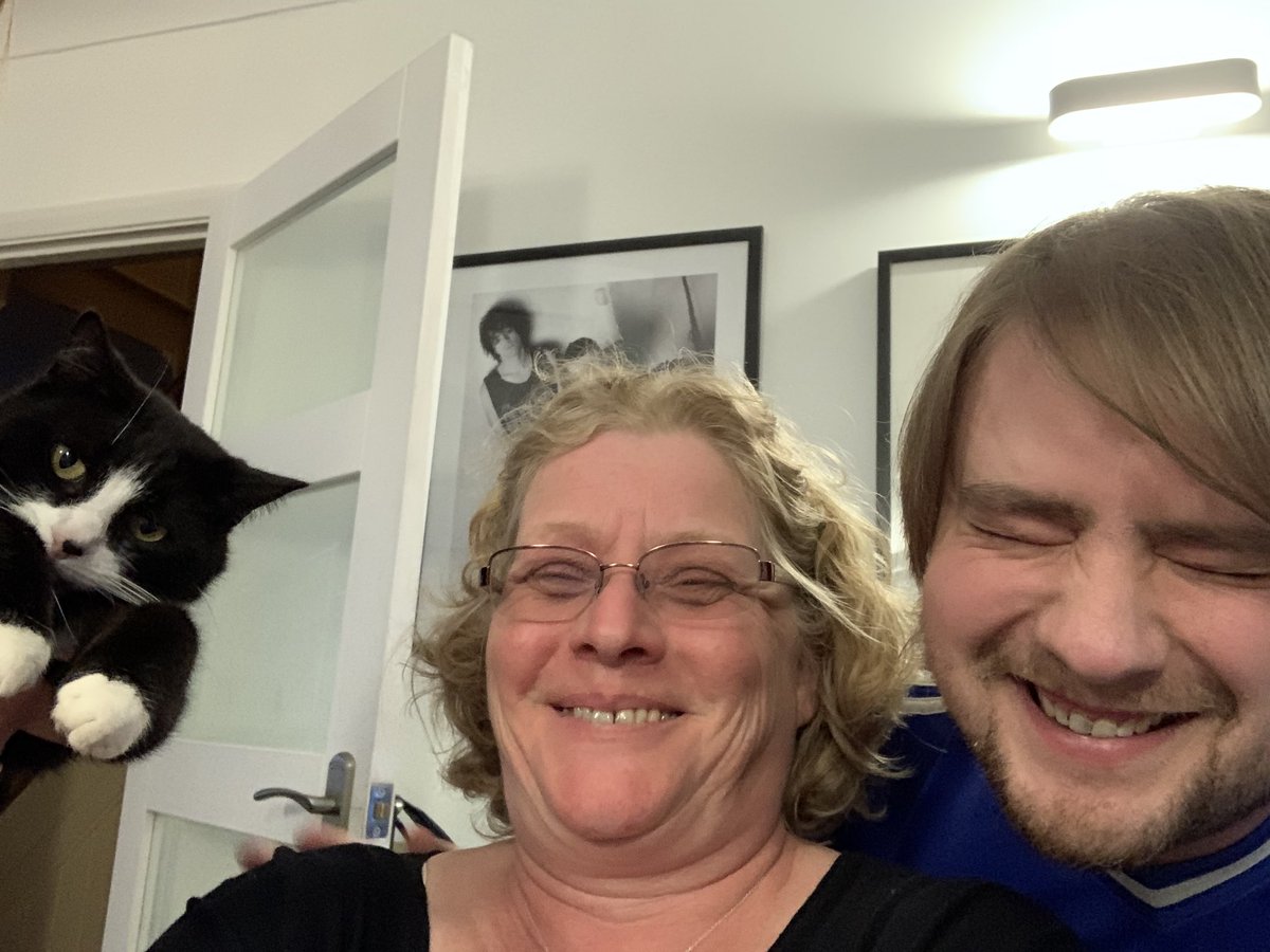 cathy ingram 💙 tweet media