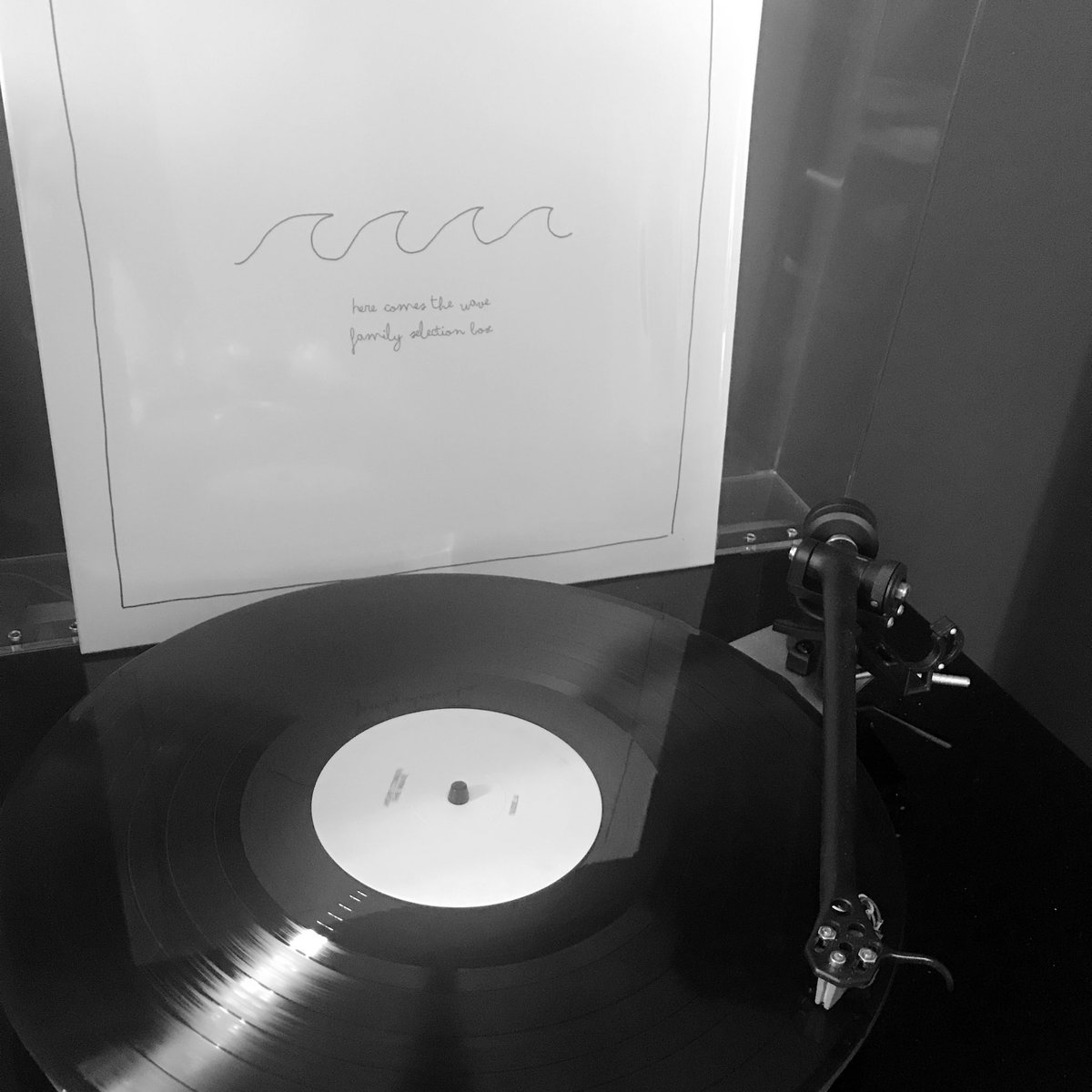 scrtmeetingblog's tweet photo. Gosh, this is a record &amp; a half - &amp; a lovely soundtrack to the weekend. One for fans of Gruff Rhys, Belle &amp; Sebastian, &amp; Bill Ryder Jones. @bingorecs prove, once again, that we should trust their ears!

Check our thoughts in full here - https://t.co/e30qg4TZHt 💛 https://t.co/pnFQfApLzC