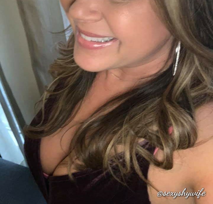 sexyshywife's tweet photo. #kchottie #kcmilf #hotwife #hotwifehotlife #girlnextdoor #sundayfunday
😘 https://t.co/1C2R2dqGfY