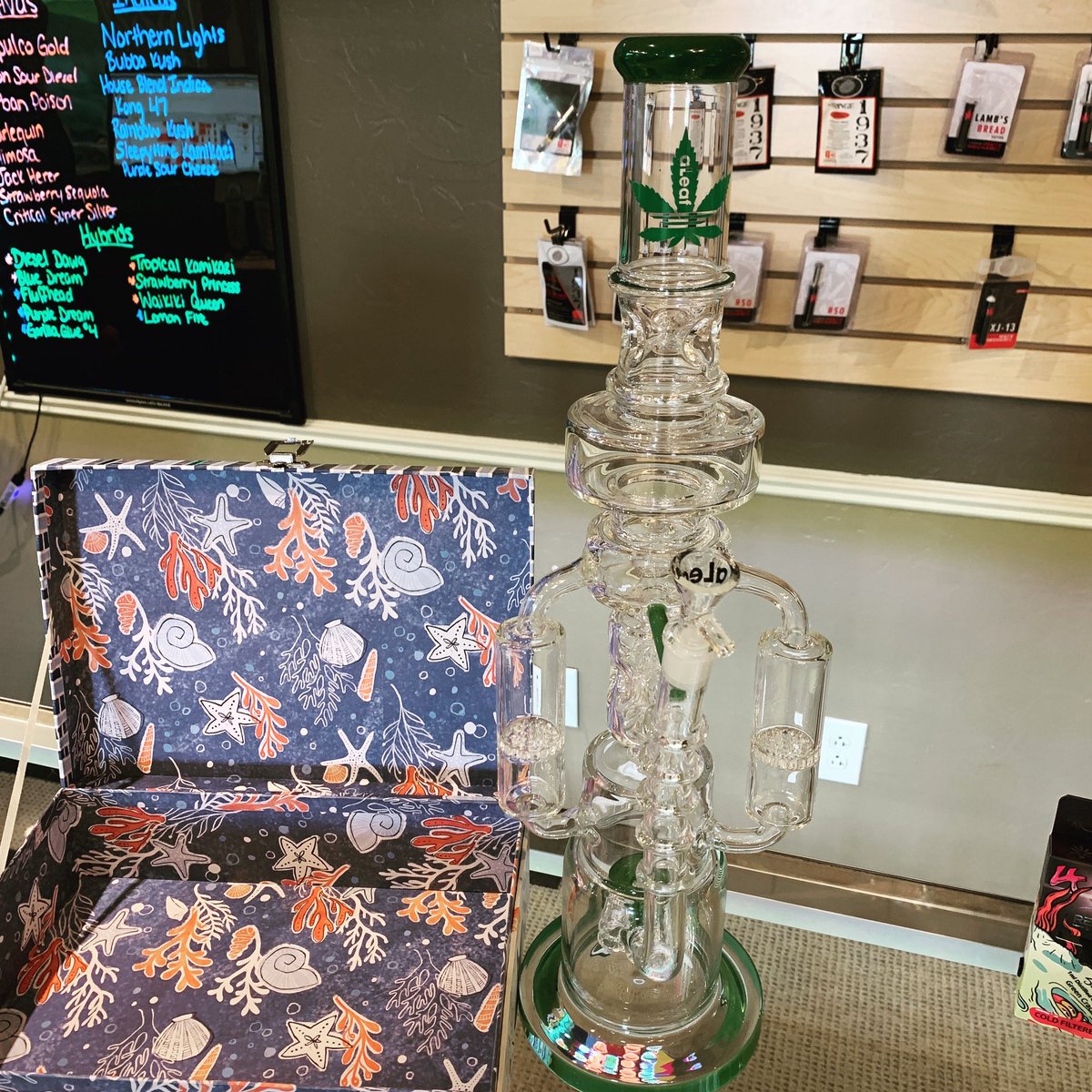 DivisionSt420's tweet photo. Come shop with us tomorrow for your chance to win this awesome piece! Every purchase is an entry in the drawing. *Do not have to be present to win #420giveaway #420deals https://t.co/pKKOgGTQ77