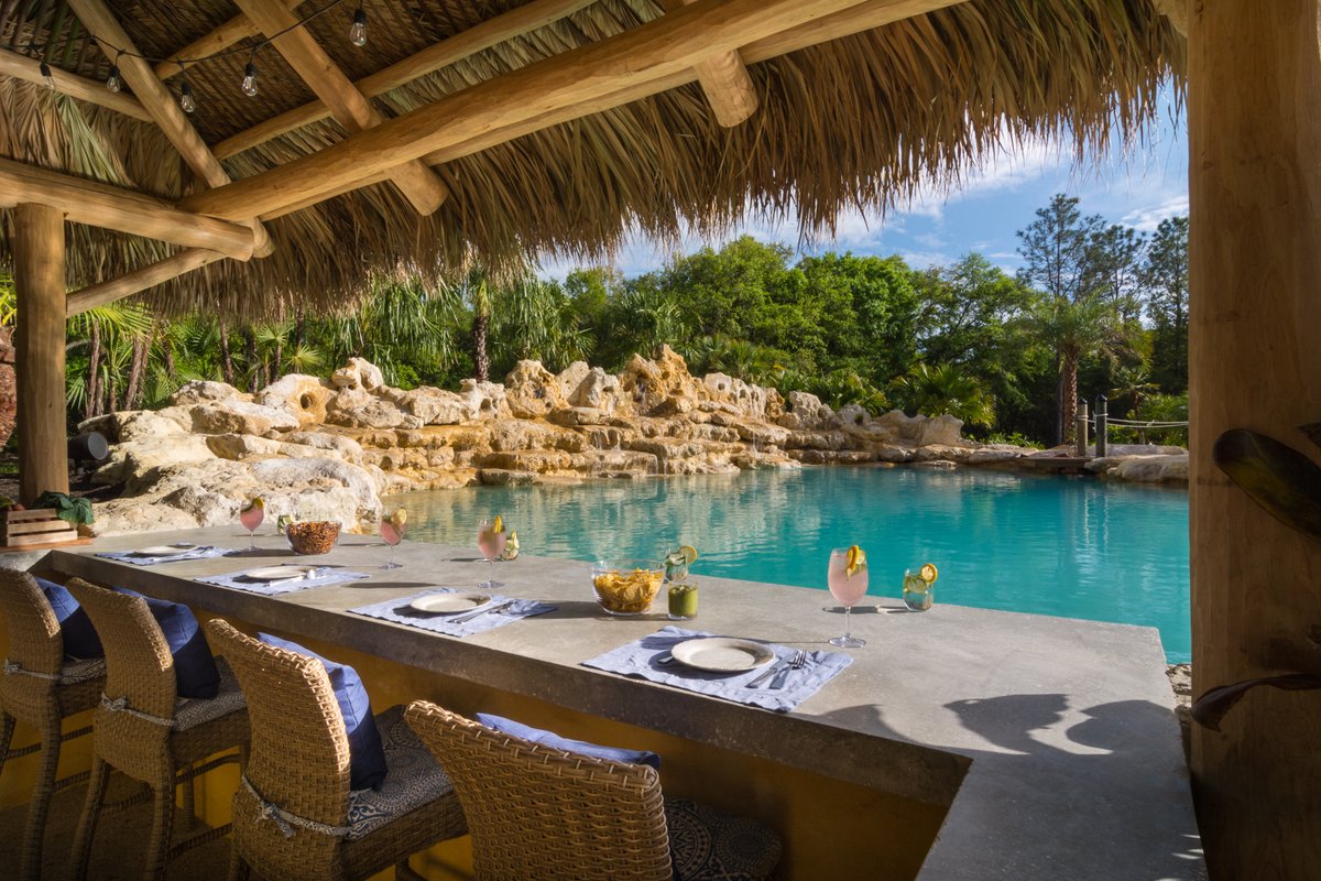 lucaslagoons's tweet photo. Swim-up Bar Sunday. What's your drink of choice? Maybe a margarita, daiquiri, pina colada, rum punch, ice-cold beer…

#insanepools #luxurylifestyle #luxury #outdoorliving #spa #southflorida #custompool #sarasota #bradenton #lucaslagoons #lagoonified #swimupbar #swimupbar🍹 https://t.co/J8ocCx0tZB