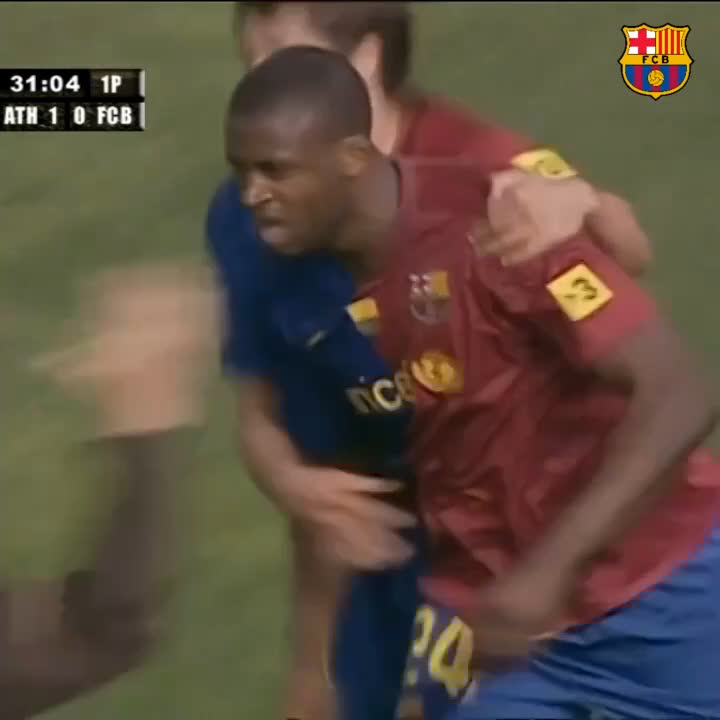 يستلم يايا توريه الكرة في عمق الملعب .. ويراوغ ثلاثة مدافعين وكأنهم غير موجودين .. ويسجل هدفاً رائعاً من مسافة 25 مترا في مرمي أتليتكو مدريد 