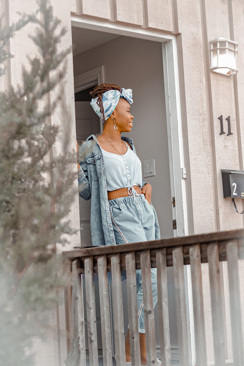 mzbel_gam's tweet photo. 4 frames
4 grades
Pic a Frame (1, 2, 3 or 4)
Btw, Is THE OUTSIDE open yet??? ๐ญ
#OOTD #QuarantineOOTD #FinallySpringWeather #lightroom #SelfPortraits #MimiShotIt https://t.co/yS4DwgjPto