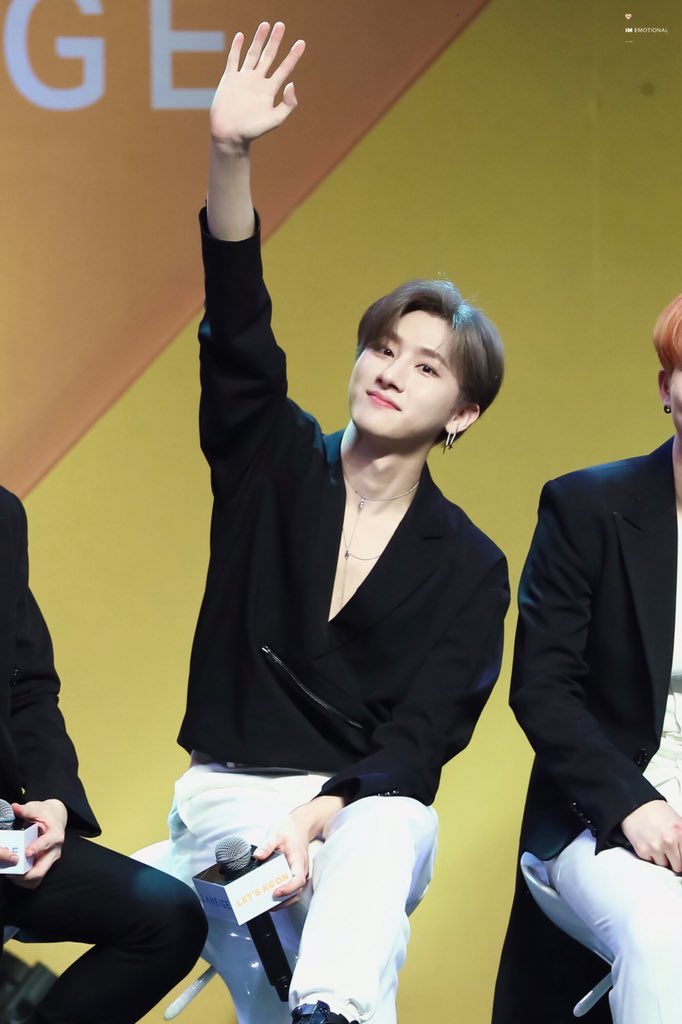 YodaDar's tweet photo. @SunnyBu14796364 @thecoldestrain @OfficialMonstaX @official__wonho @STARSHIPent @Highline_Ent @kpop_britney @mombebe_jessey @RandomVillain1 @MOrNotM @SoulsSeriesGirl @Christy2695 @Jewels74228285 @RedfireStella @MonbebeZelle @freikje This boy? 🤔

#MonbebeAreWithWonho 
#언제나_함께할게_MX7 
@OfficialMonstaX @official__wonho
@STARSHIPent @Highline_Ent https://t.co/SgxjeDBESy