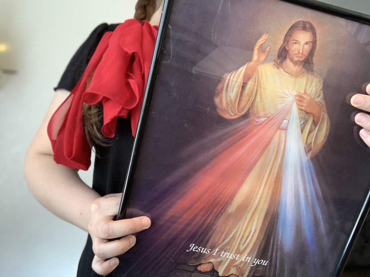Today is Divine Mercy Sunday! I wrote a short blog post to let you know what it's all about. Trust me, you'll want to celebrate it.

clothedinsunlight.com/2020/04/19/fiv…

#Catholic #catholicblogger #ontheblog #stayathome #divinemercy #divinemercysunday #blog #blogger #CatholicTwitter